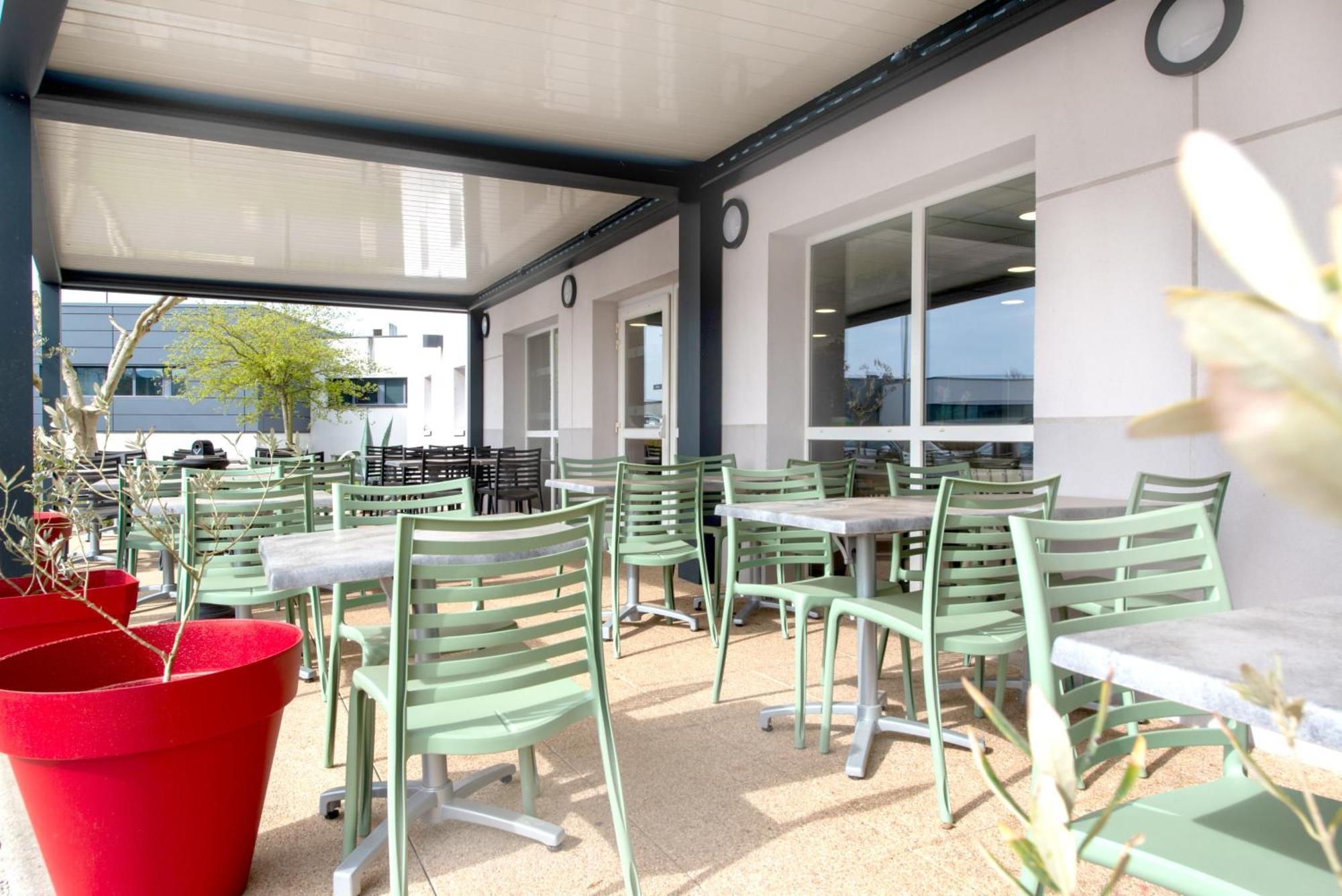 B&B Hotel Cholet Nord Екстериор снимка