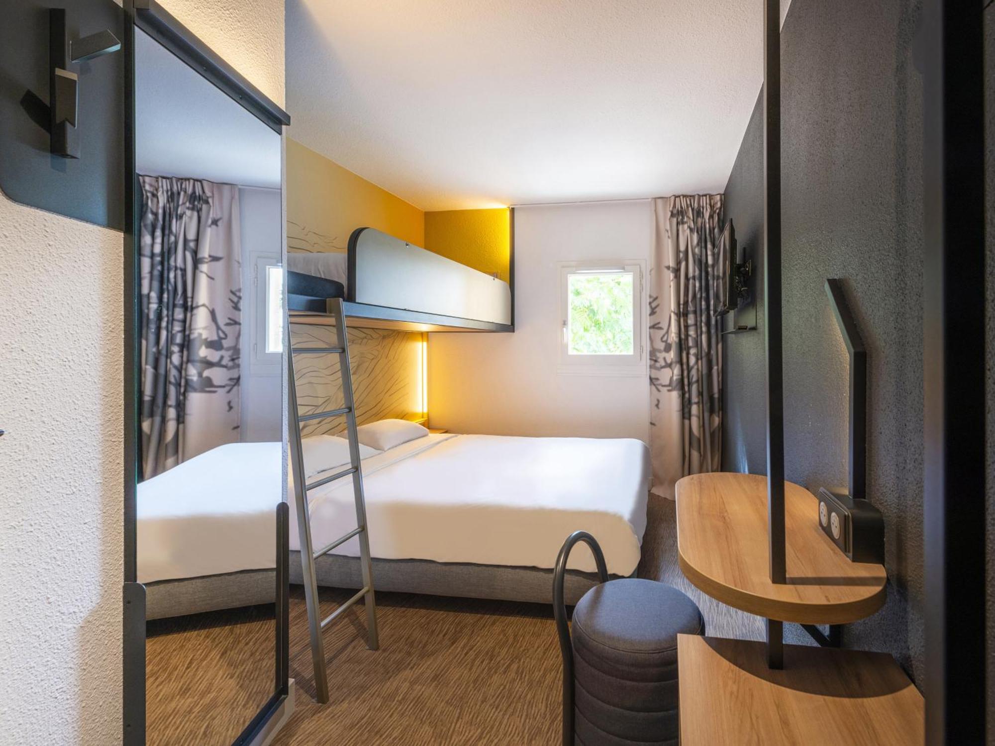 B&B Hotel Cholet Nord Екстериор снимка