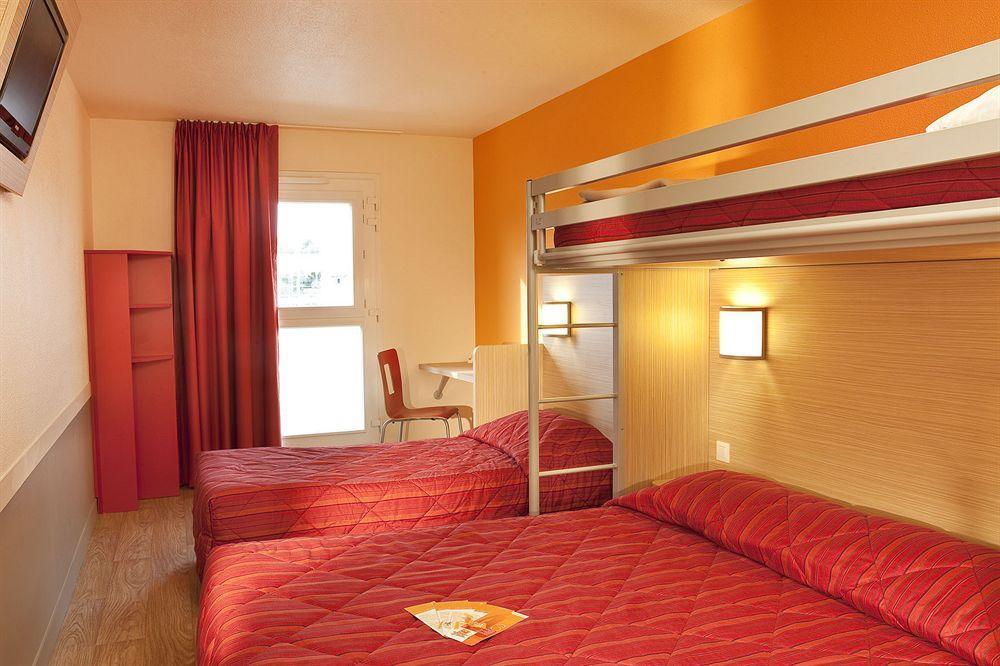 B&B Hotel Cholet Nord Екстериор снимка
