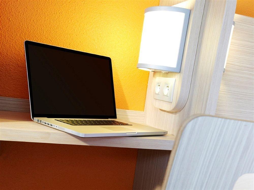 B&B Hotel Cholet Nord Екстериор снимка