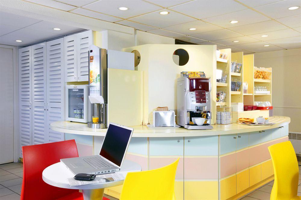 B&B Hotel Cholet Nord Екстериор снимка