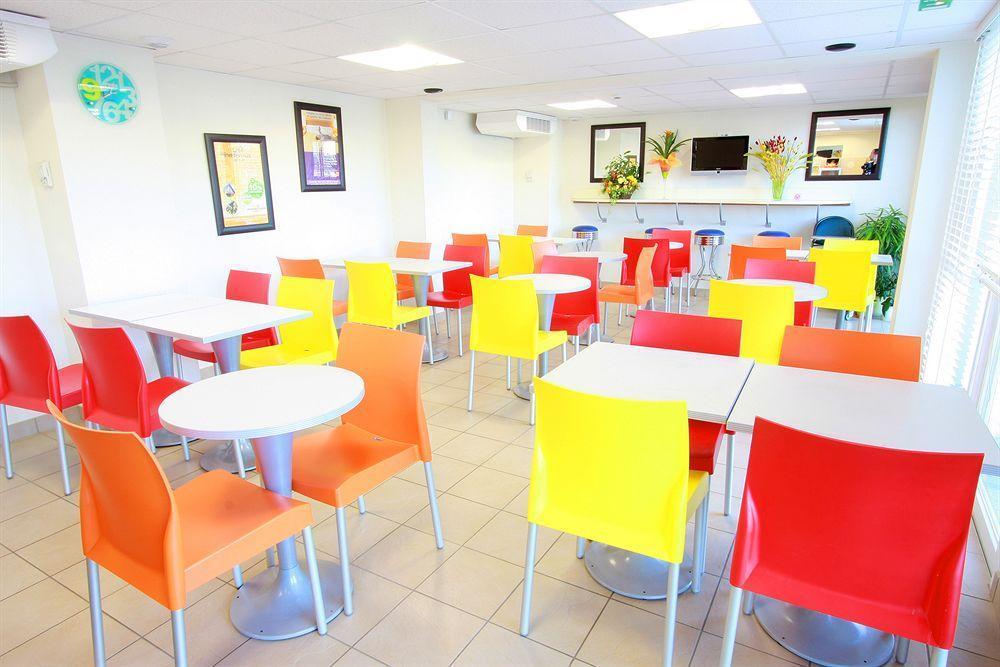 B&B Hotel Cholet Nord Екстериор снимка