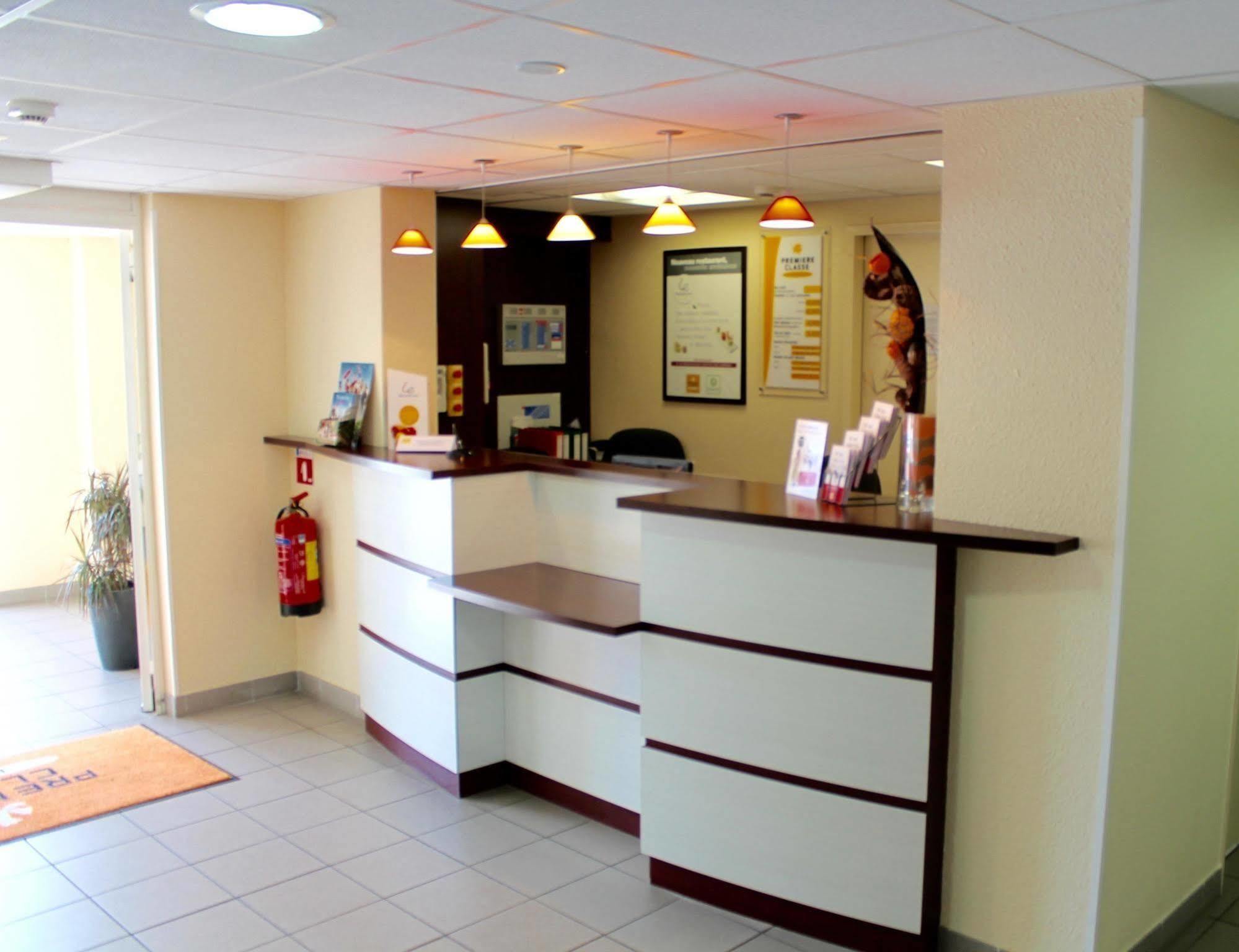 B&B Hotel Cholet Nord Екстериор снимка